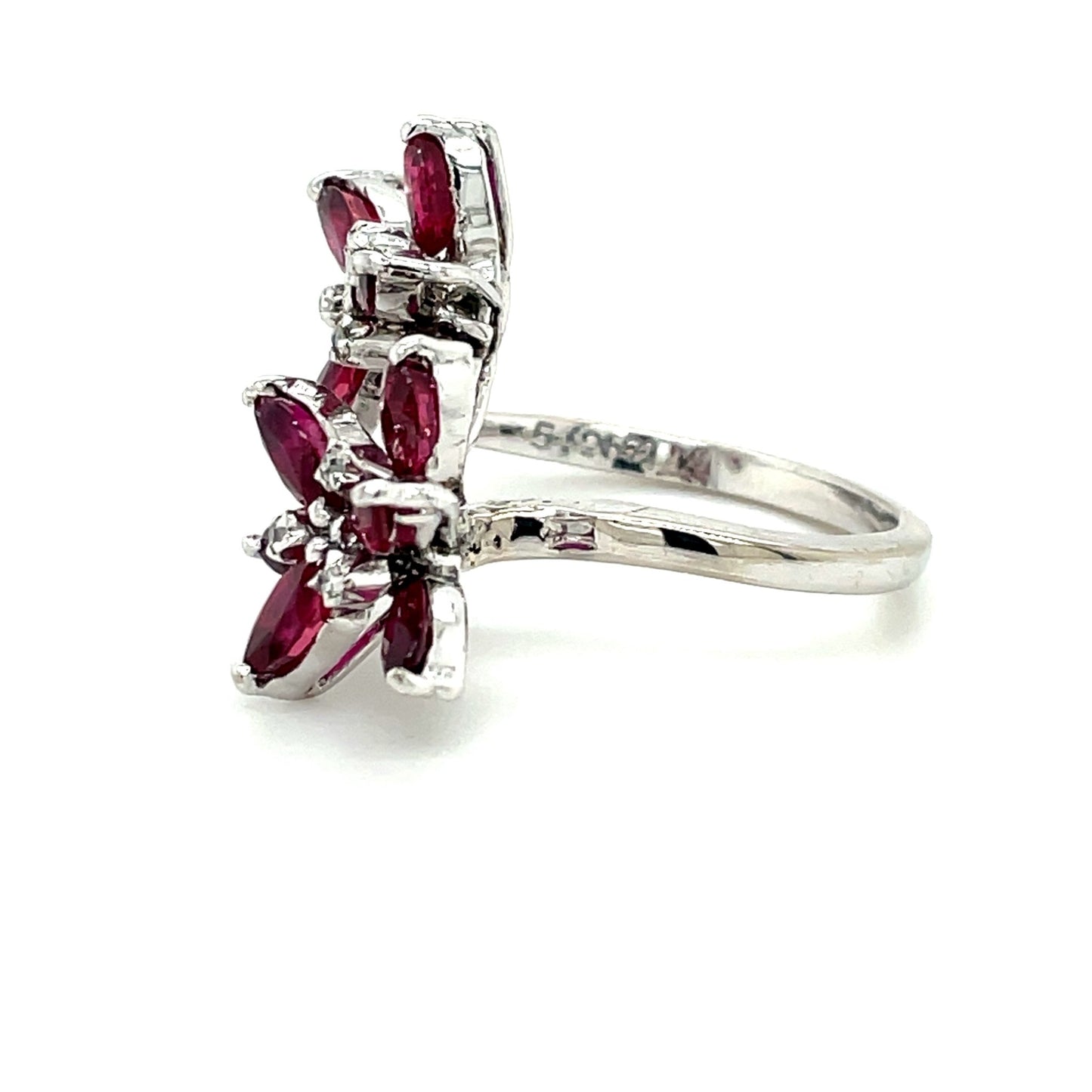 Ring mit Rubin & Diamanten in Gold 750 - JUWEL1