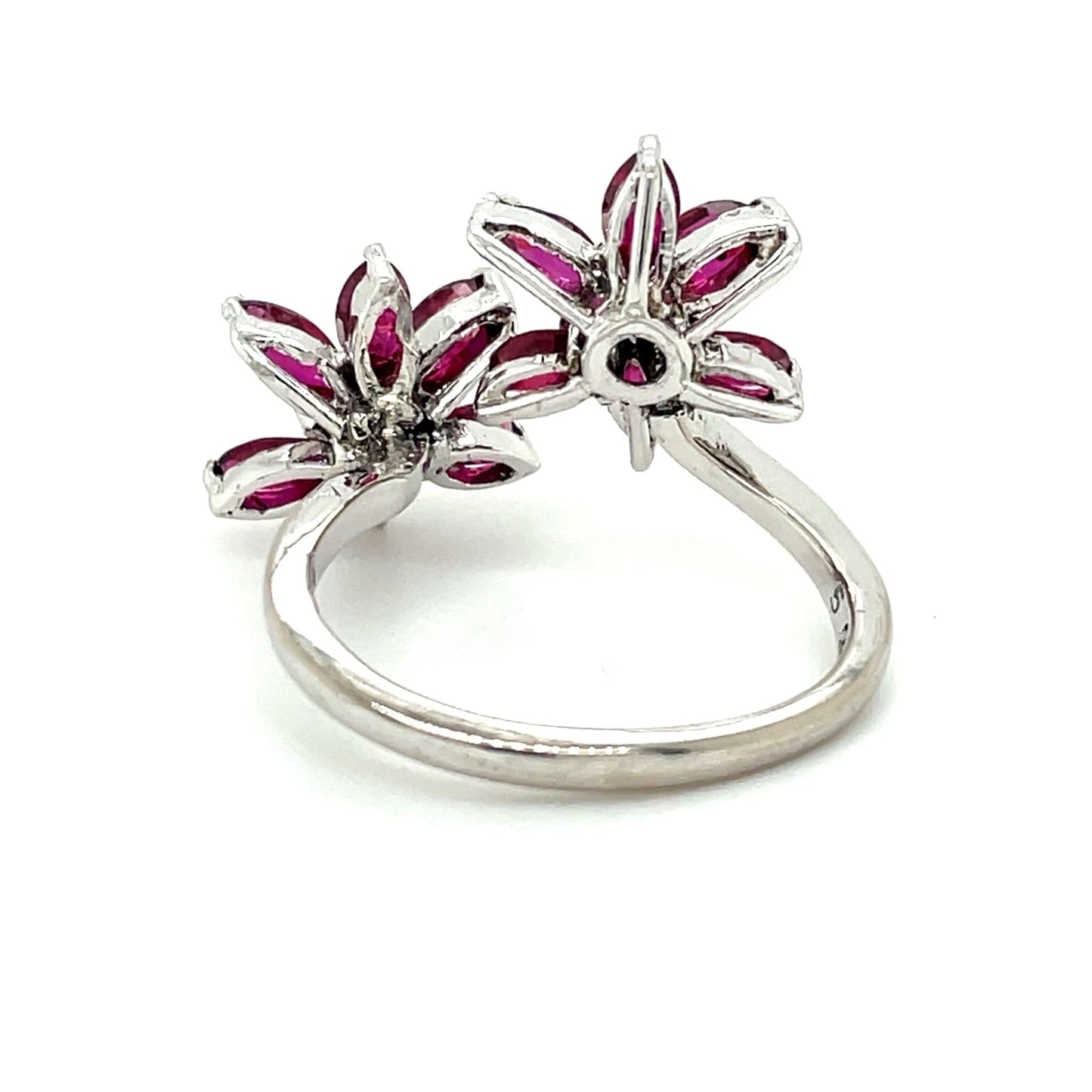 Ring mit Rubin & Diamanten in Gold 750 - JUWEL1