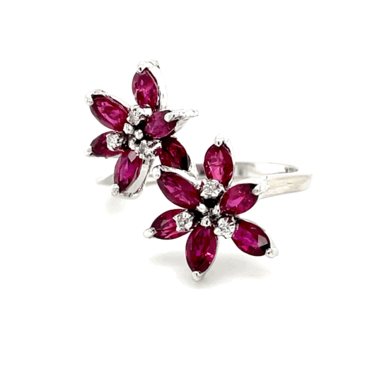 Ring mit Rubin & Diamanten in Gold 750 - JUWEL1
