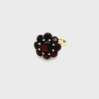 Ring mit 9 Granaten mind. 4,0g Gold 585
