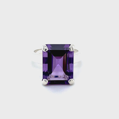 Ring mit Solitär Lila mind. 6,9 g Silber 925