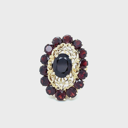 Ring mit Granat mind. 7,7g Gold 585
