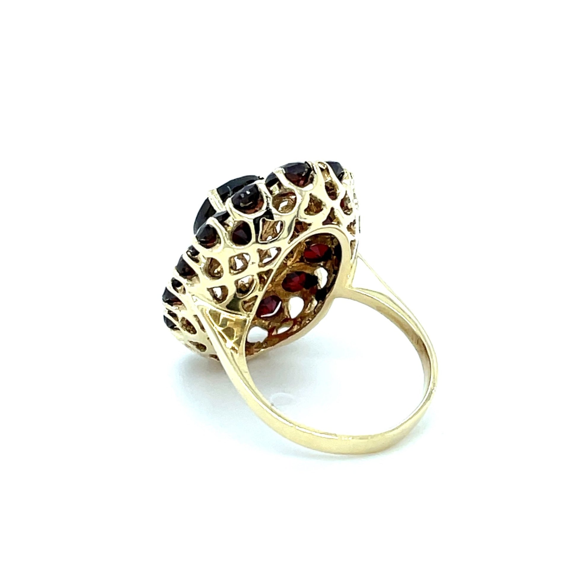 Ring mit Granat mind. 7,7g Gold 585 - JUWEL1